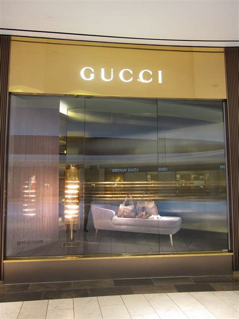 gucci visual merchandising|gucci visual merchandising strategy.